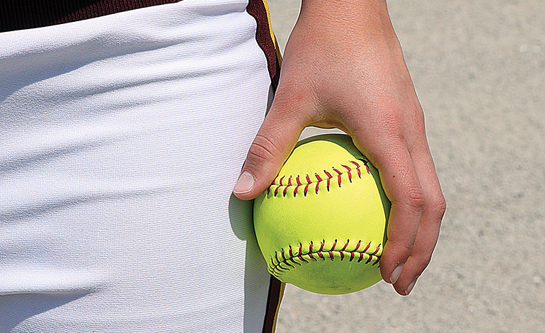 Beaver, Holmes Have Standout Seasons for IWC