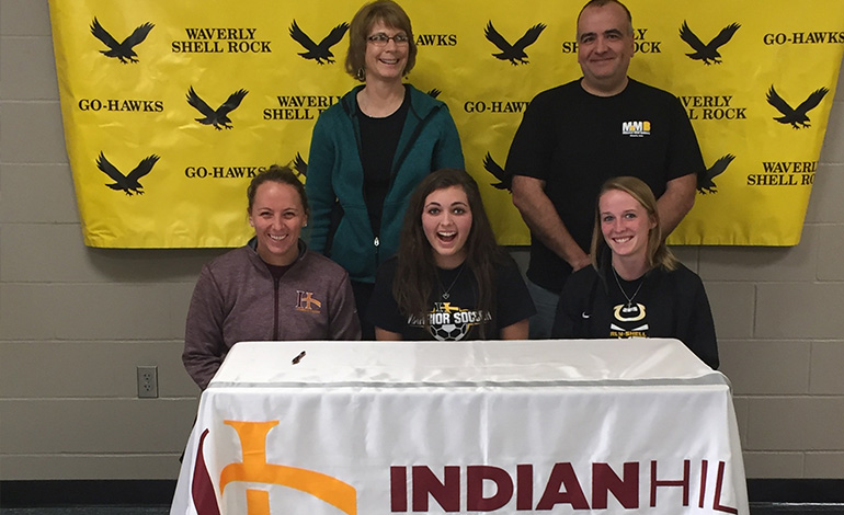 Goalie Sands To Play for IHCC