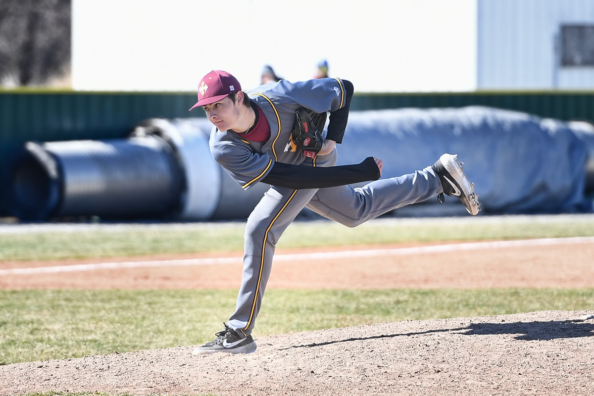 WYATT WENDELL SIGNS WITH ARIZONA