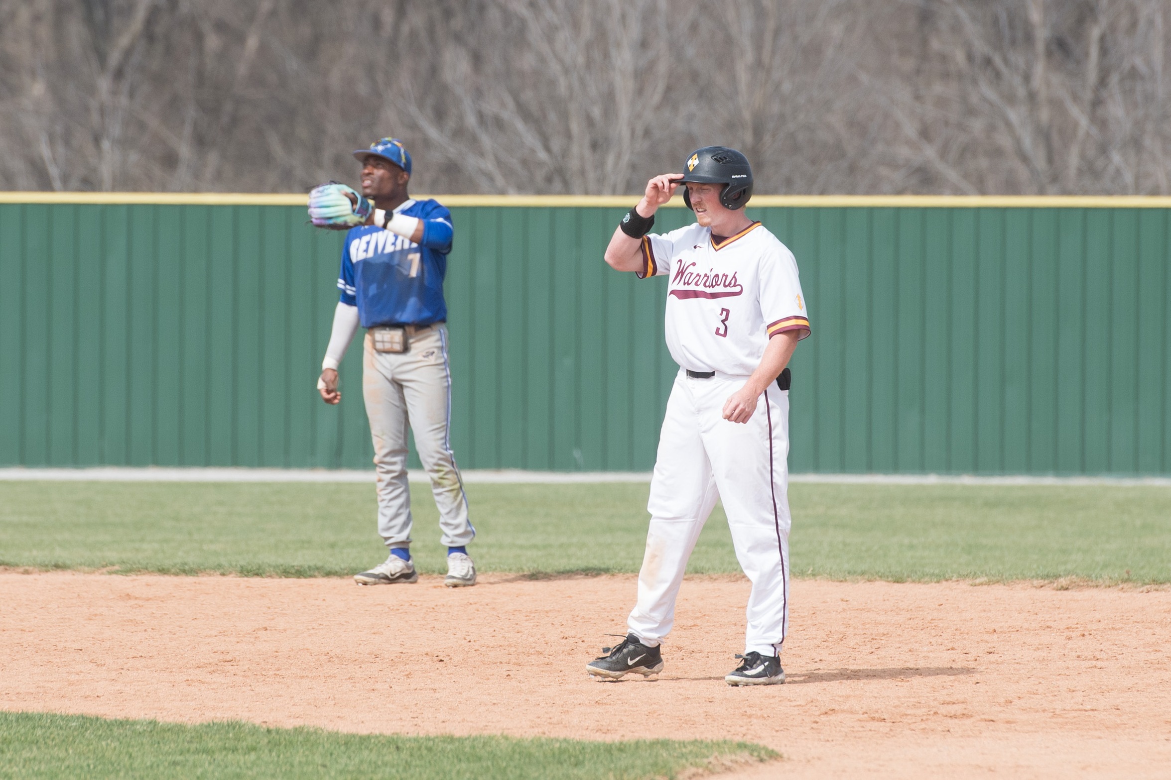 OFFENSE POWERS WARRIORS TO SPLIT VS. SPARTANS