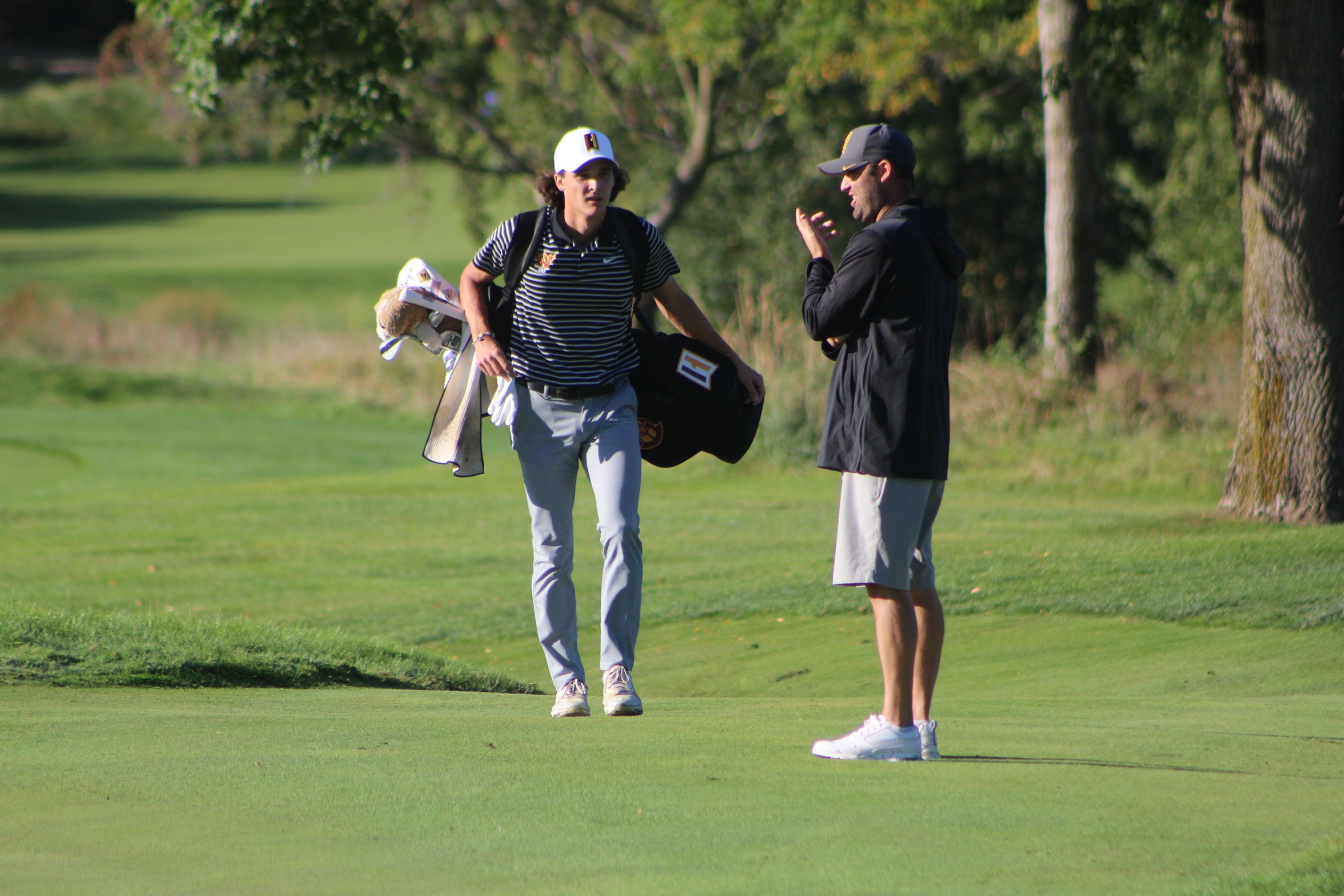 GLAUDAS WINS THIRD EVENT TO LEAD WARRIORS