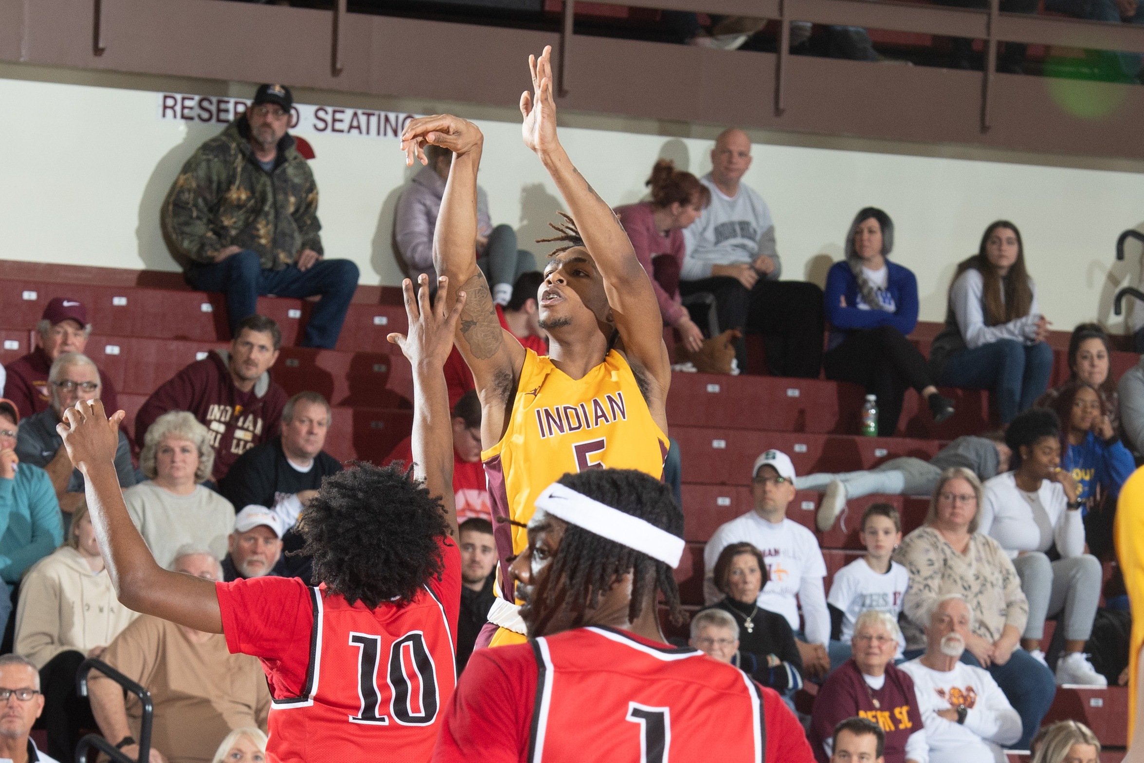 WARRIORS, BLACKHAWKS CLASH IN BURLINGTON