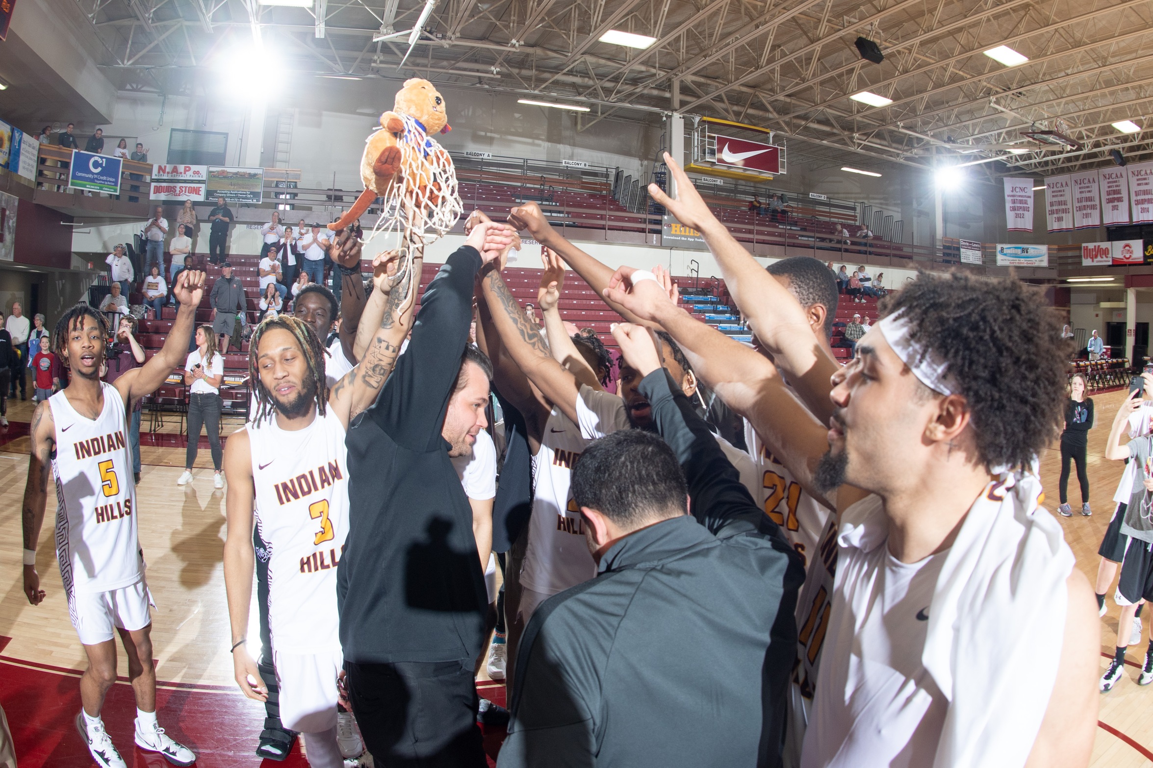 MEN'S BASKETBALL NATIONAL CHAMPIONSHIP PREVIEW