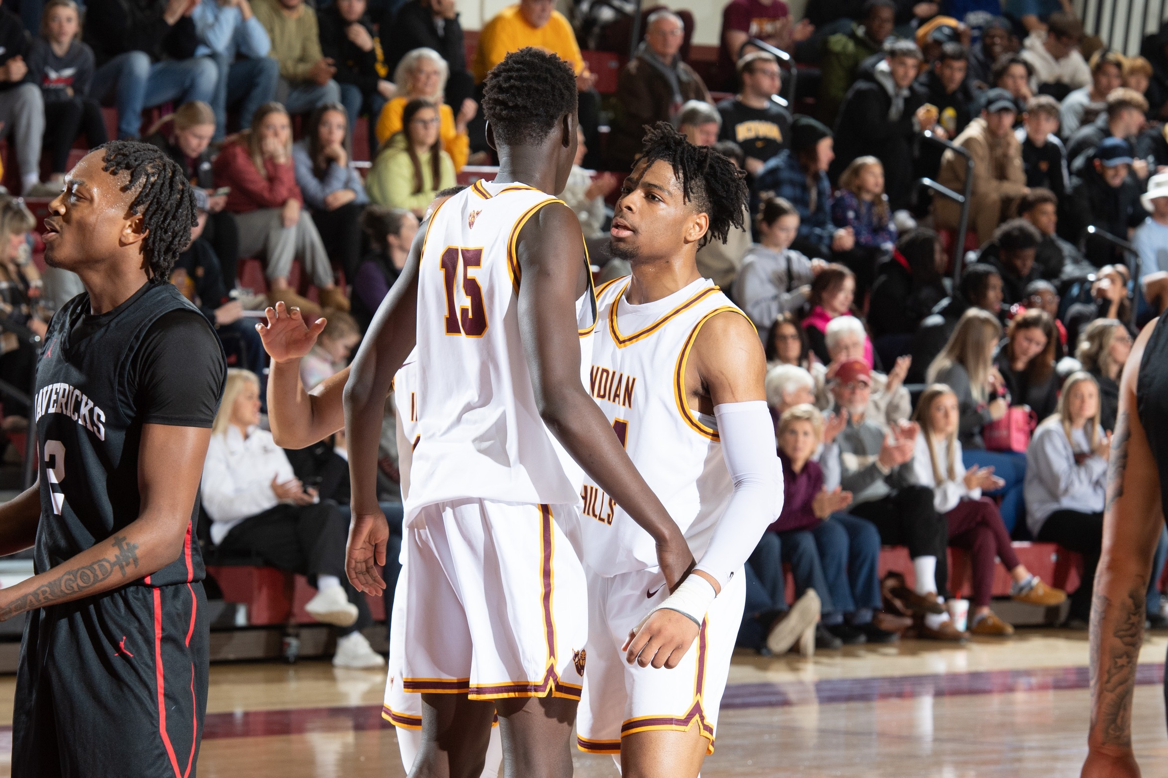NO. 11 WARRIORS EARN TOP-25 WIN