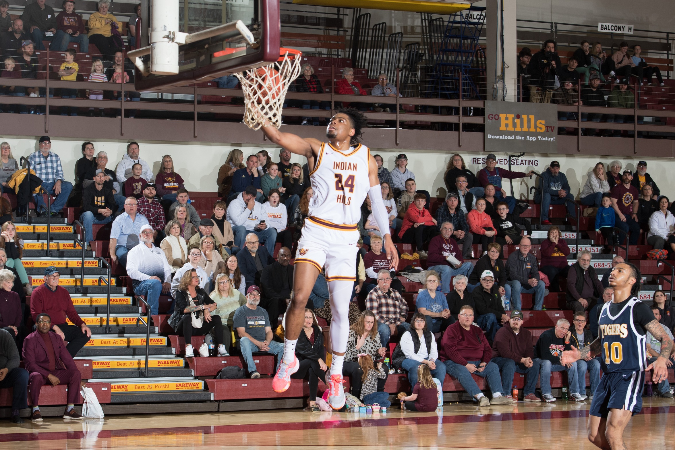 NO. 13 WARRIORS CRUISE PAST MARSHALLTOWN