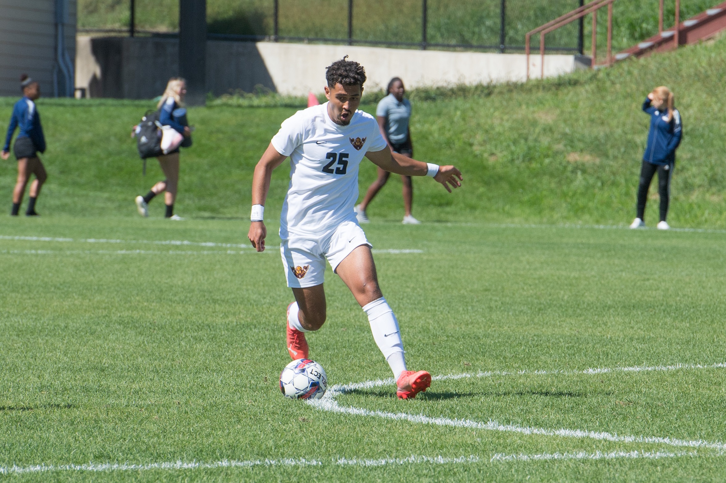 WARRIORS JUMP TO NO. 19 IN NATIONAL POLL