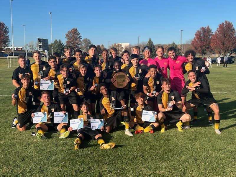 WARRIORS BLANK REIVERS TO CAPTURE TITLE