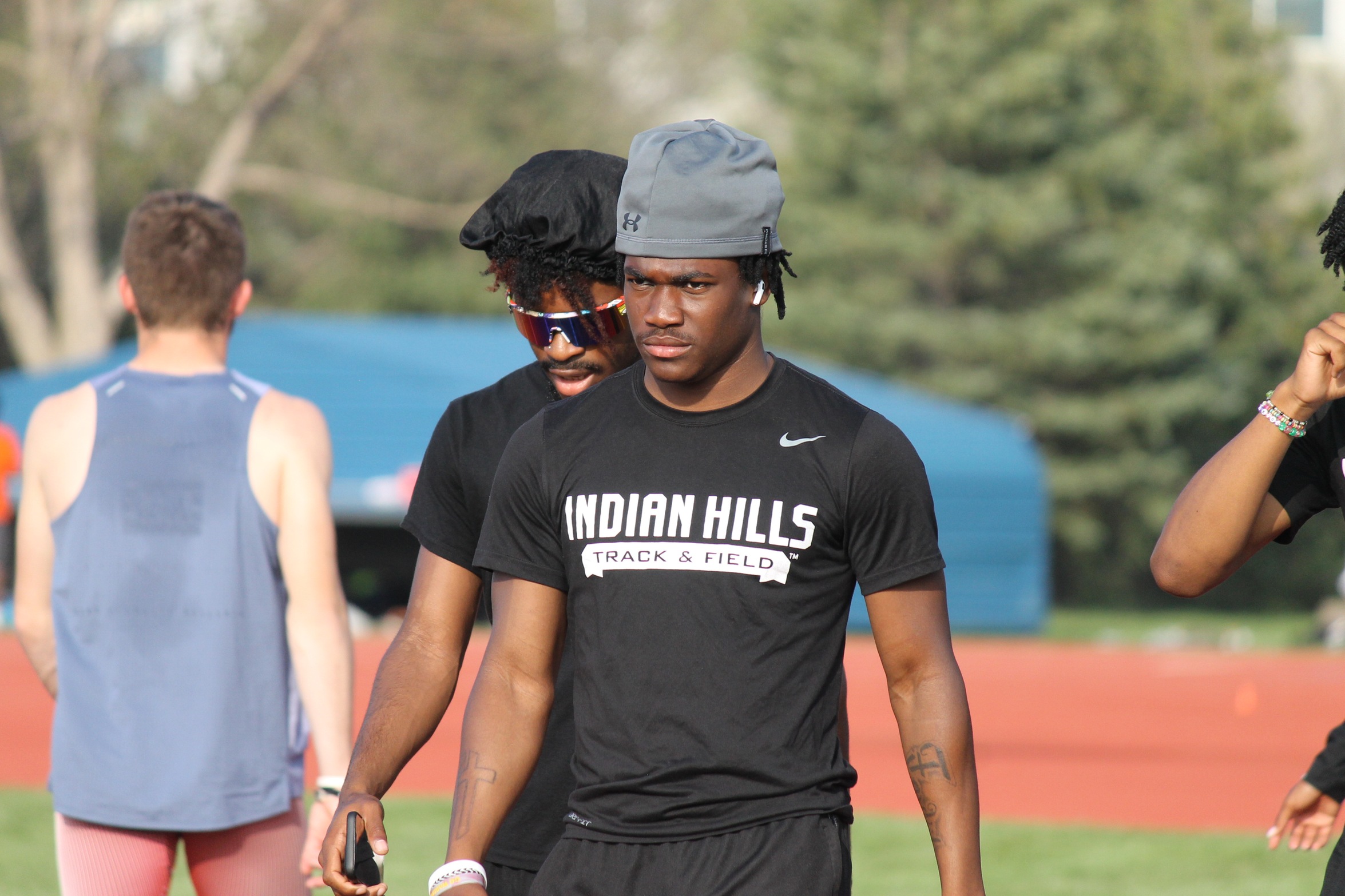 FOLSON SHINES, WARRIORS PUT ON A SHOW IN ARKANSAS