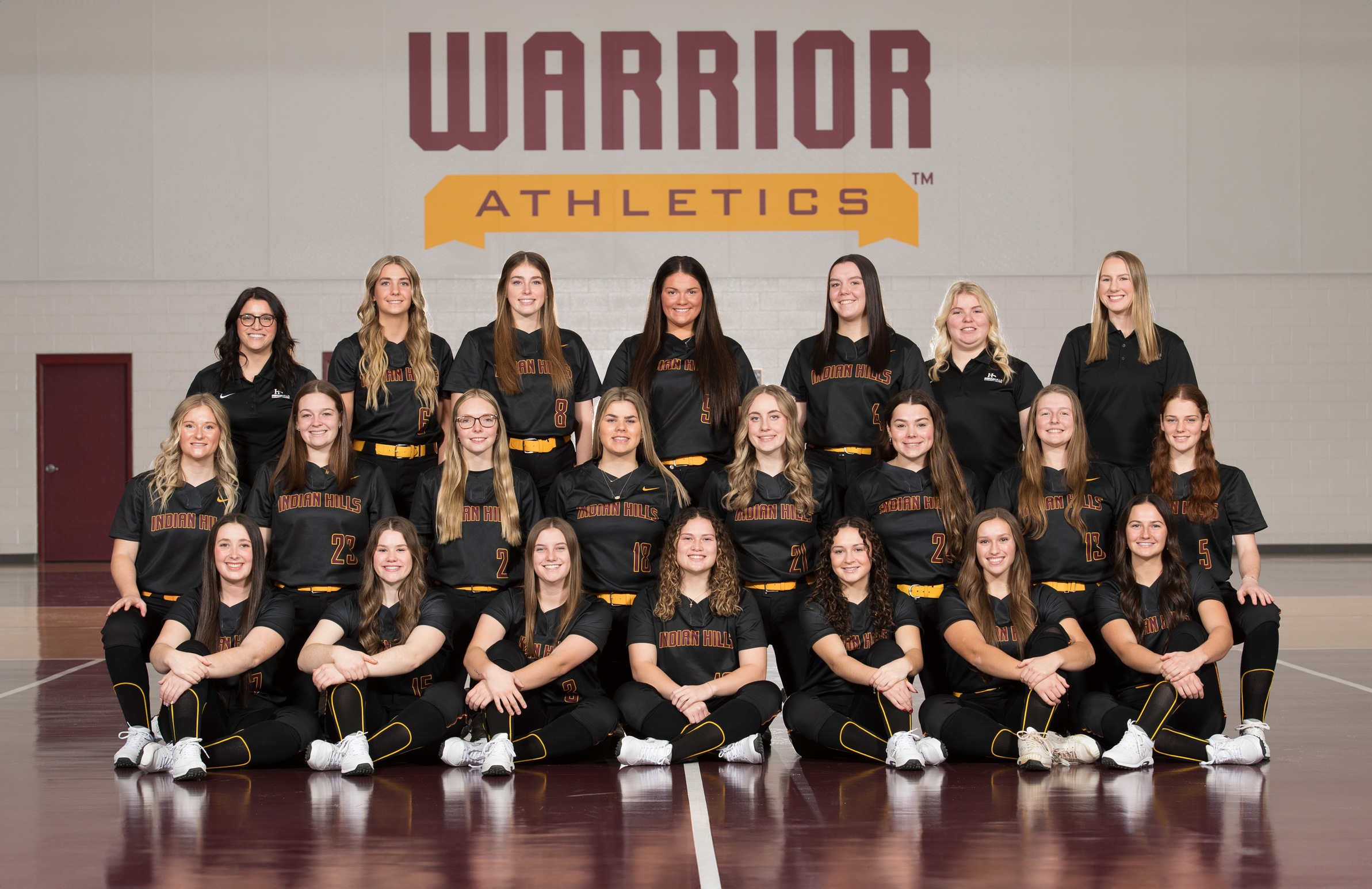 IHCCsoftballteam24spring.jpg