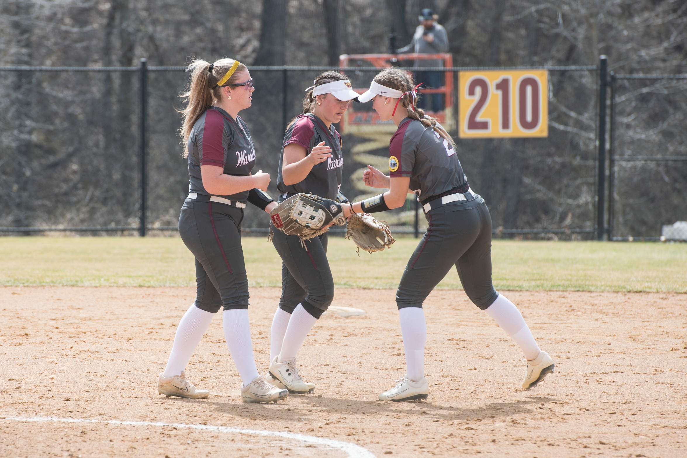 WARRIORS DROP TWO LEAGUE GAMES TO SOUTHEASTERN