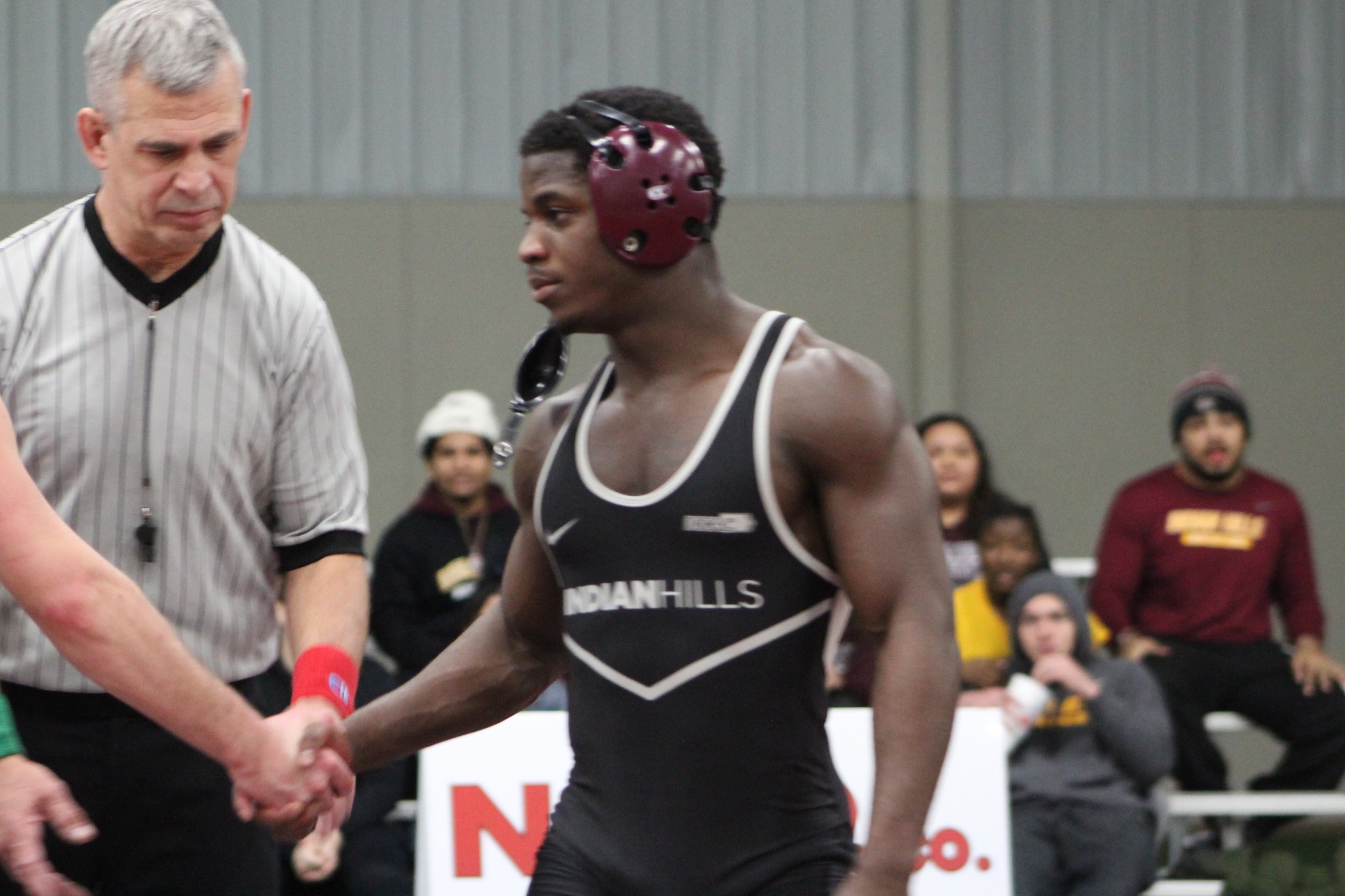 NO. 5 WARRIORS UPEND NO. 8 REIVERS