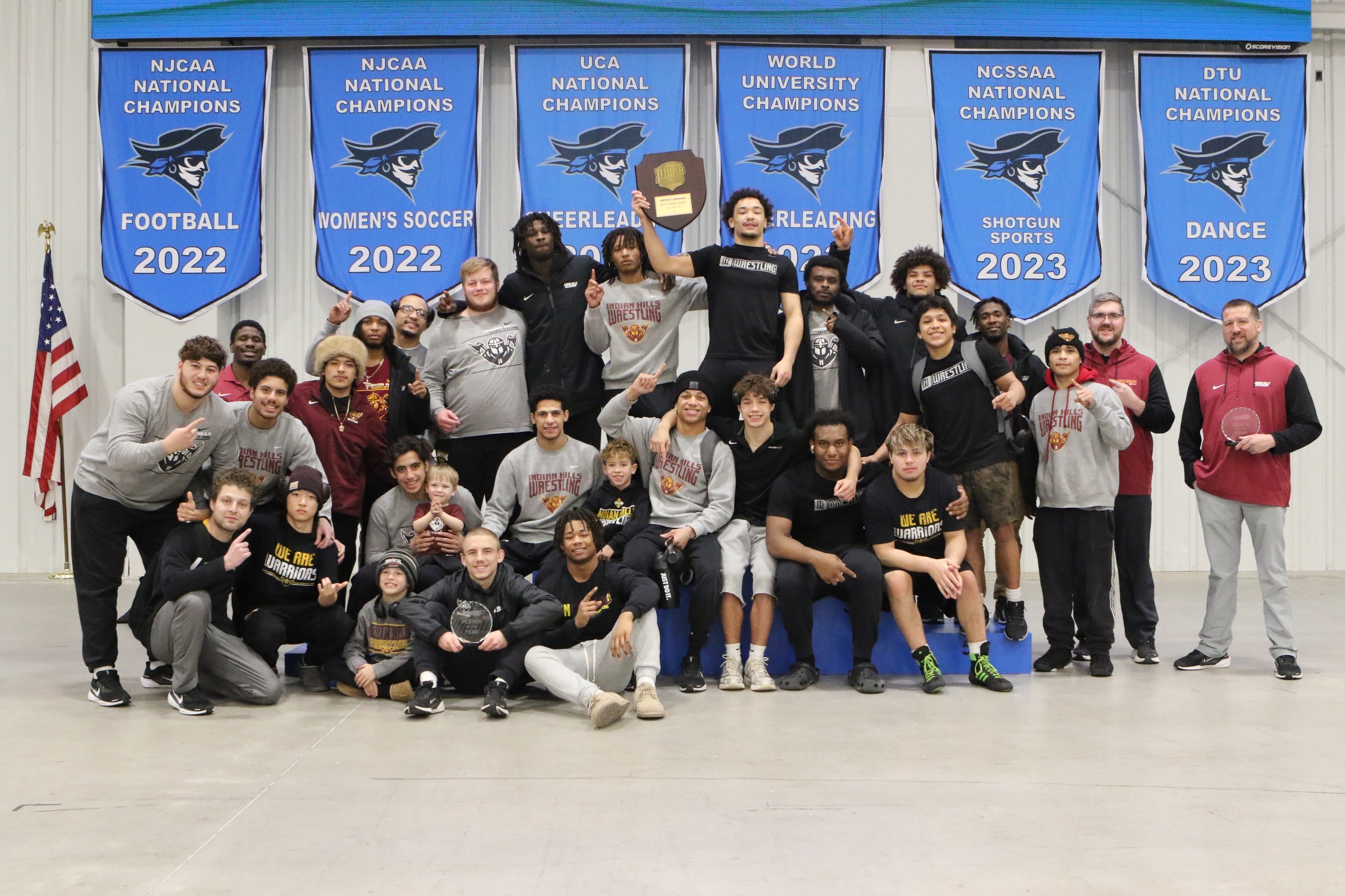 CHAMPS! WARRIORS CAPTURE NJCAA DISTRICT TITLE