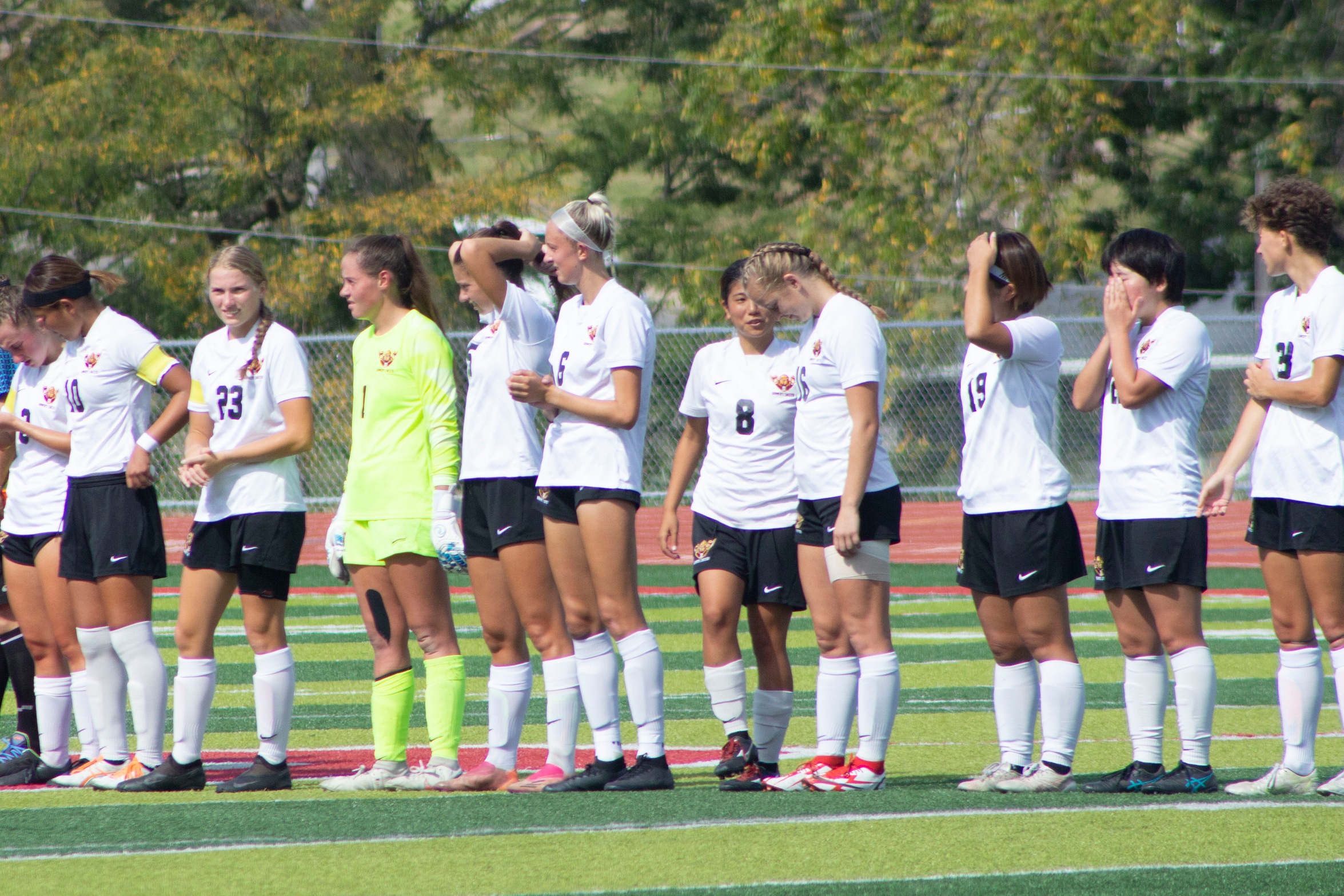 WARRIORS CLIMB, UP TO NO. 6 IN NATIONAL POLL