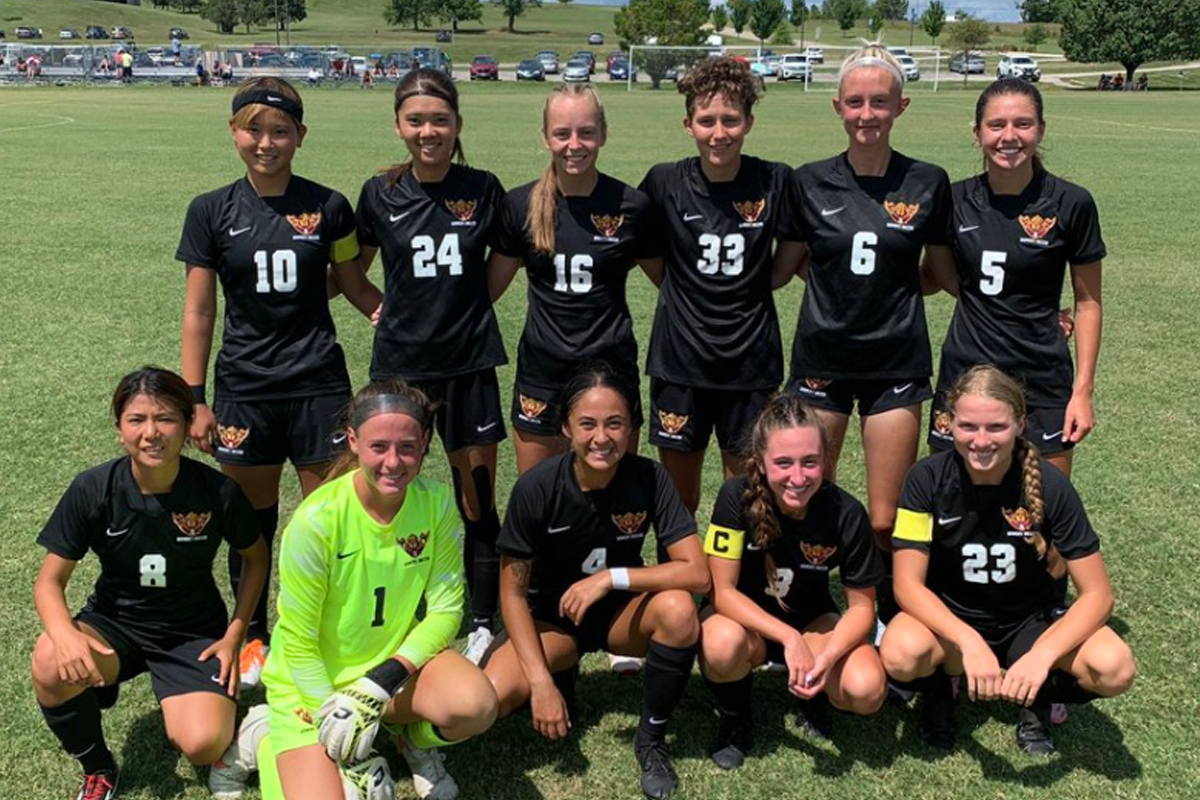 WARRIORS ROUT EAST CENTRAL IN OPENER