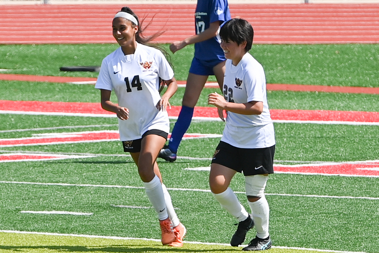 NO. 17 INDIAN HILLS ROLLS TO THIRD STRAIGHT WIN