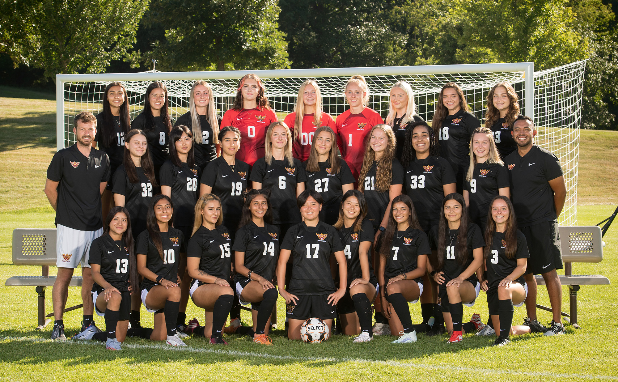 IHCCwomenssoccerteam22_web
