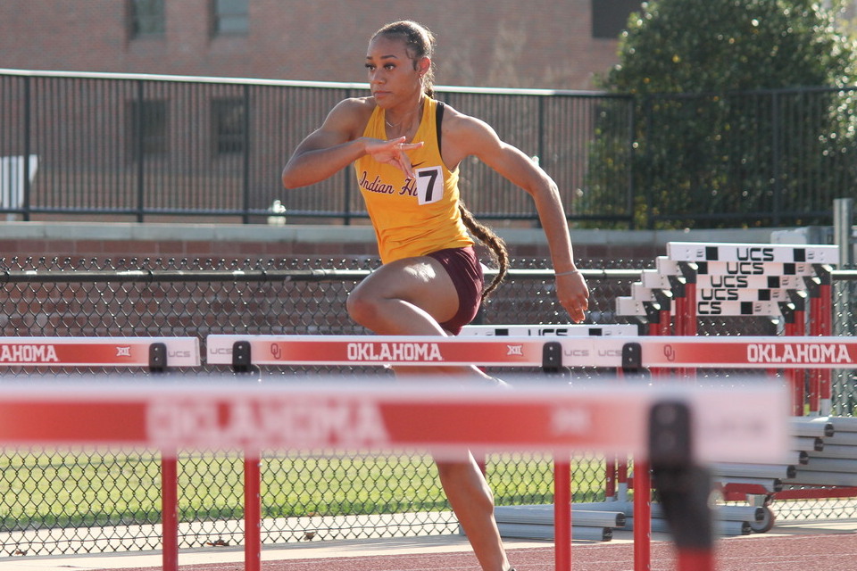 NAYLOR, YAO SET RECORDS AT SOONER INVITE