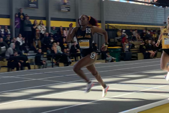 SIMMONS DASHES TO ICCAC HONORS