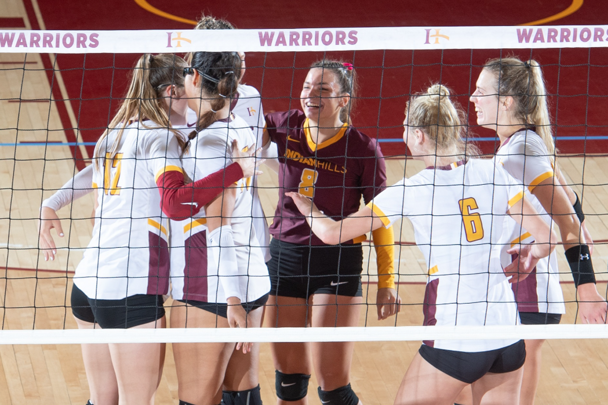 VOLLEYBALL SWEEPS THE DAY IN ARIZONA