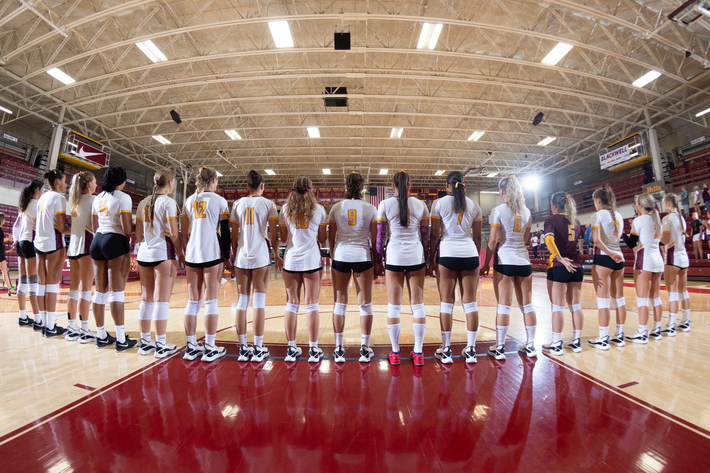 WARRIORS GO 1-1 ON FINAL DAY IN TEXAS