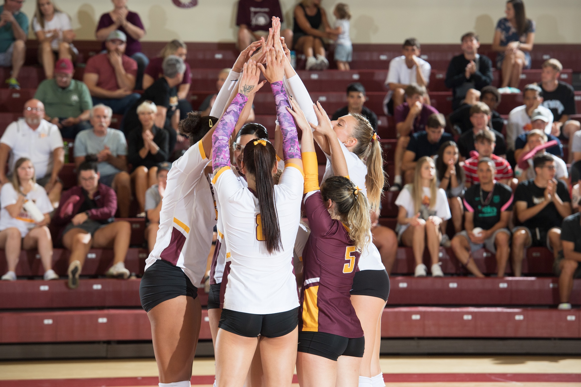 WARRIORS TALLY 27 ACES IN SATURDAY SWEEPS