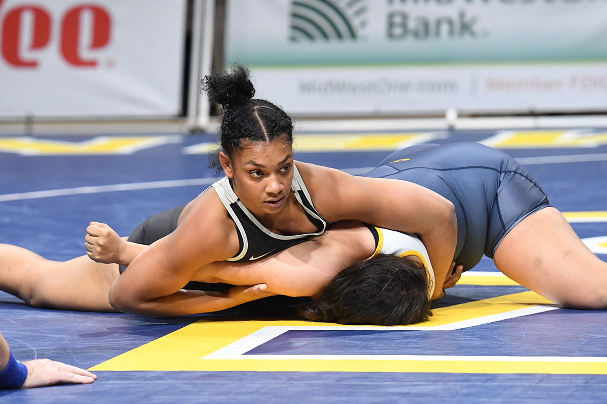 WARRIOR WOMEN ROLL TO 33-5 VICTORY OVER PENN